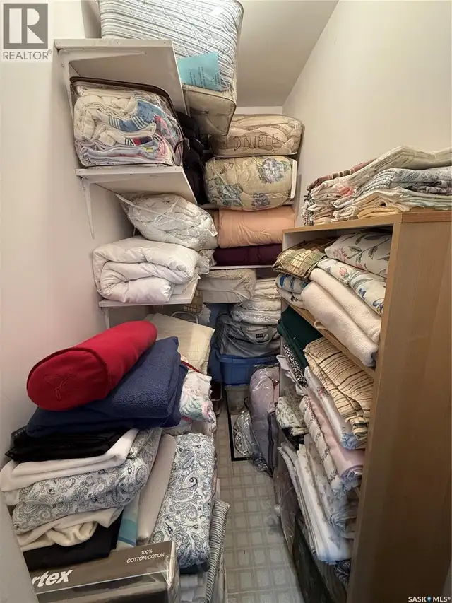 705 1st AVENUE NW Weyburn, Saskatchewan in Houses for Sale in Regina - Image 9