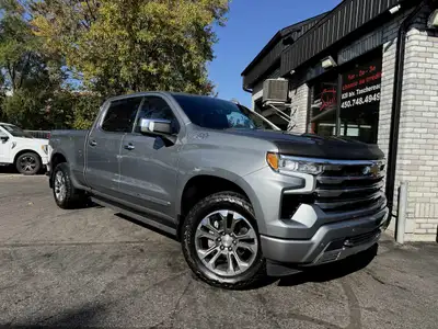 2023 CHEVROLET SILVERADO 4WD 6.2L CREW CAB HIGH COUNTRY EN SUPERBE CONDITION MECANIQUE ET ESTHETIQUE...