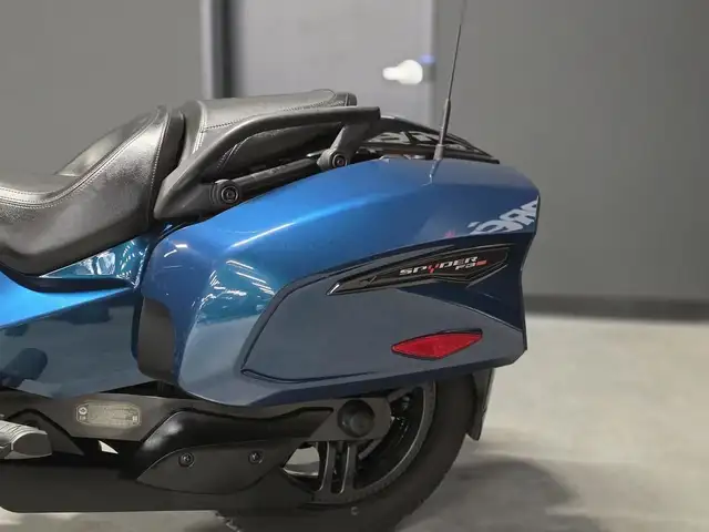 2023 Can-Am SPYDER F3-T in Street, Cruisers & Choppers in Lévis - Image 9