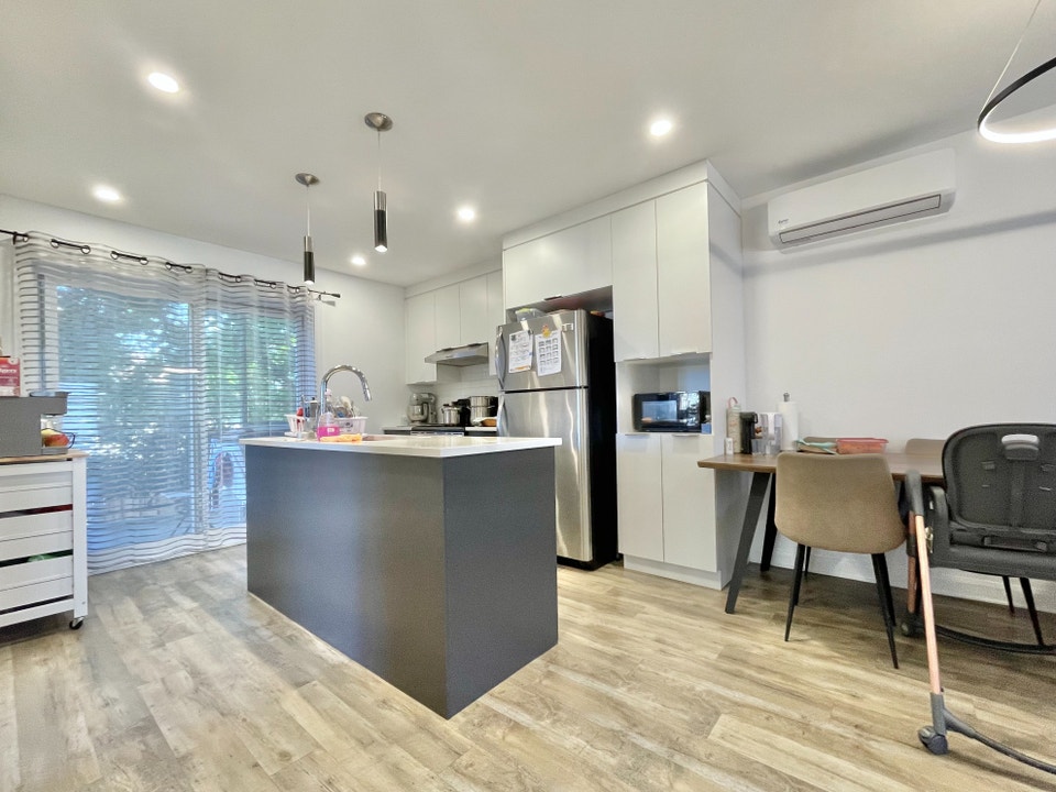 4 et demi - Longueuil - WiFi, AC, parking inclus - 1er octobre 2
