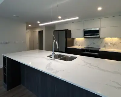 2 BEDROOMS + 2 BATHROOMS + DEN OCCUPANCY is SEPT 1 This beautiful 2 bedroom + den apartment is locat...