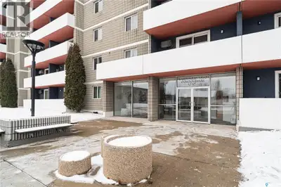 Welcome to this bright and inviting 2-bedroom condo in the concrete Westfield Twins, ideally located...