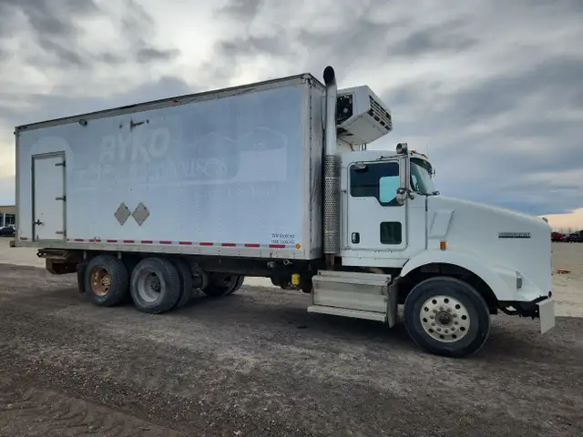 2008 Kenworth T800 in Heavy Trucks in St. Albert - Image 10