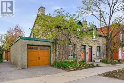 Step into a truly unique rental opportunity in the heart of downtown Ottawa. This beautifully restor...