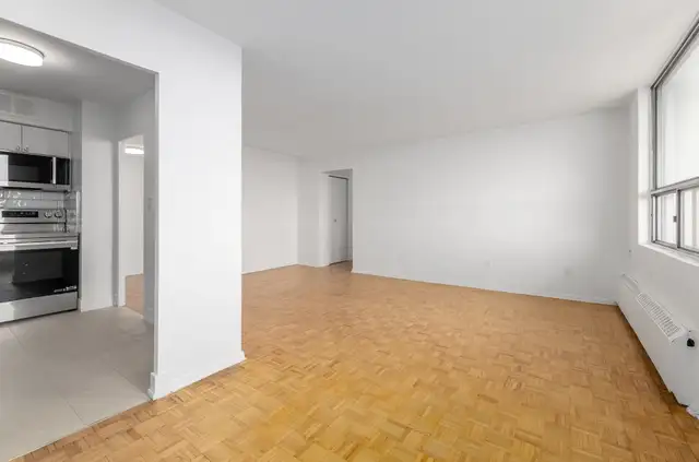 1 Bedroom Apartment for Rent - 30 High Street East in Long Term Rentals in Mississauga / Peel Region - Image 9