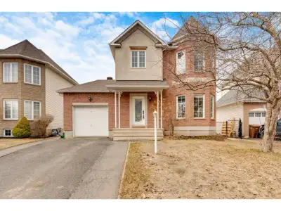 For the price of a semi-detached home, treat yourself to this magnificent single-family property in...