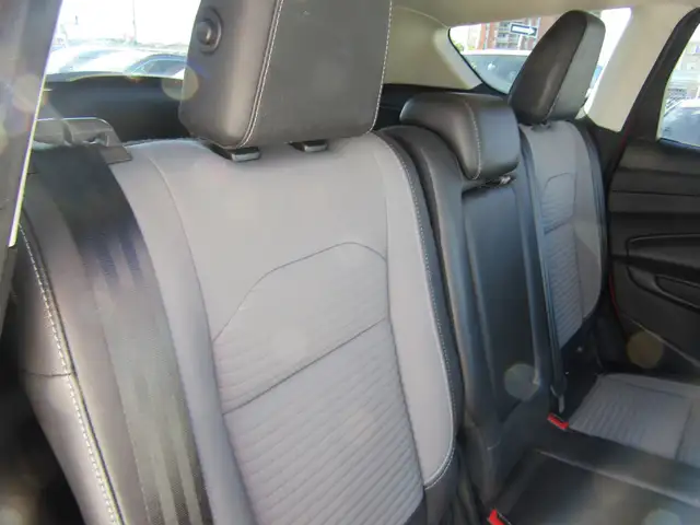 2019 Ford Escape SE 4WD Sport Appearance / Carplay / Navi / B.Ca in Cars & Trucks in Calgary - Image 29