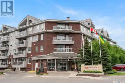 Welcome to Liberty Court! A spacious 2-Bedroom + Den Corner Condo in Nutana! This bright and spaciou...