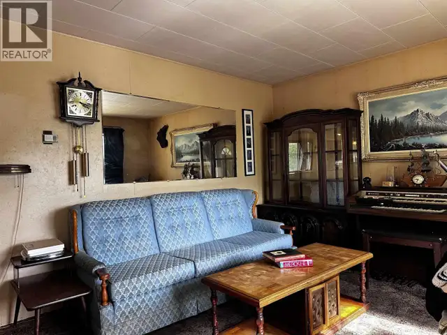 7285 90 MILE LOOP ROAD 100 Mile House, British Columbia in Houses for Sale in 100 Mile House - Image 10