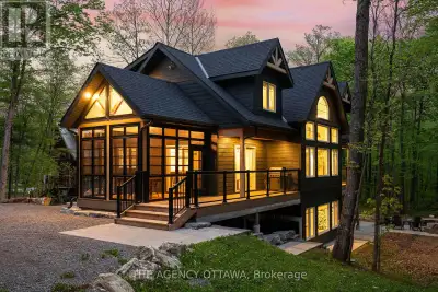Welcome to 36 Crestview Drive in the heart of Peaks Village - Calabogie's most sought after developm...