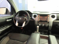 TOYOTA TUNDRA 2017 SR5 TRD OFF-ROAD DOUBLE CAB V8 5.7 LITRES I-FORCE TOUT ÉQUIPÉ AVEC SEULEMENT 1841... (image 9)