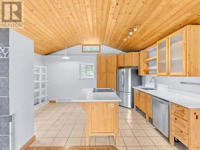 9 BLUEBIRD HILL Whitehorse South, Yukon in Houses for Sale in Whitehorse - Image 15