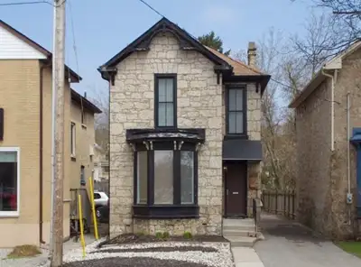 1 Bedroom Apartment In Galt! (Back Unit) This Spacious Bedroom in a Beautiful Galt Detached Home is...