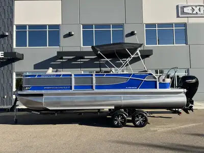 PRE-OWNED 2023 Malibu Wakesetter 21 LX. Malibu Monsoon M5Di with 70 Hours. Malibu Boats LLC Tandem A...