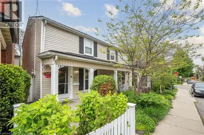 Welcome to your new home in the heart of one of Hamilton’s most sought-after neighbourhoods, Strathc...