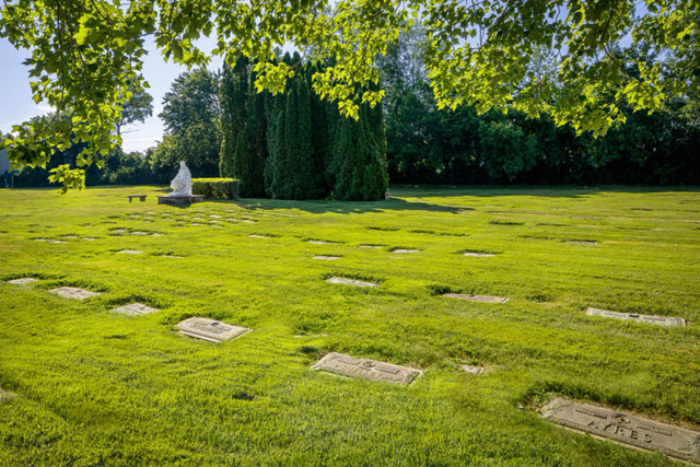 cemetery plot for sale in Montreal dans Autre  à Ouest de l’Île - Image 4