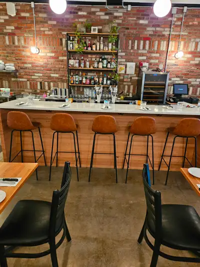Vous voulez ouvrir une pizzeria, pizzeria Aléa est a vendre. Donc option clé en main, juste a signé...