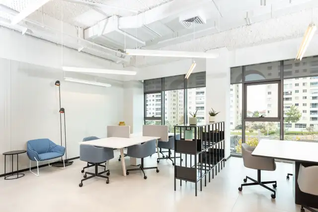 Coworking space for rent in BC, Vancouver - HSBC in Commercial & Office Space for Rent in Vancouver - Image 7