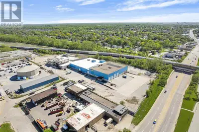 RARE COMMERCIAL SPACE FOR LEASE! APPROXIMATELY 88,000SF MIXED WAREHOUSE/OFFICE AVAILABLE IN INDUSTRI...