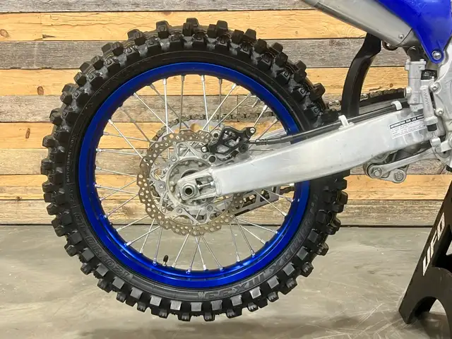 2025 Yamaha YZ 450F EFI + ONLY 21 HR + 4 STROKES + MX-ENDURO-MOT in Dirt Bikes & Motocross in Ottawa - Image 21