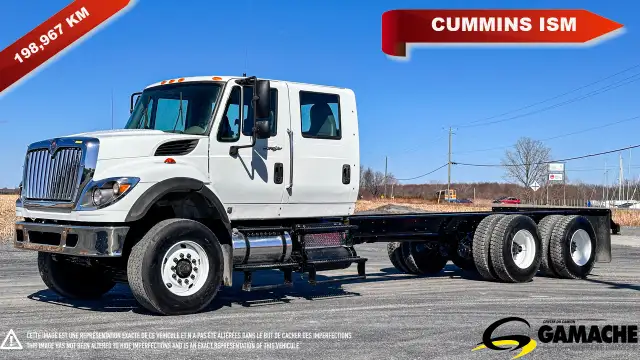 2010 INTERNATIONAL 7600 DAY CAB LONG CHASSIS in Heavy Trucks in Oshawa / Durham Region - Image 2