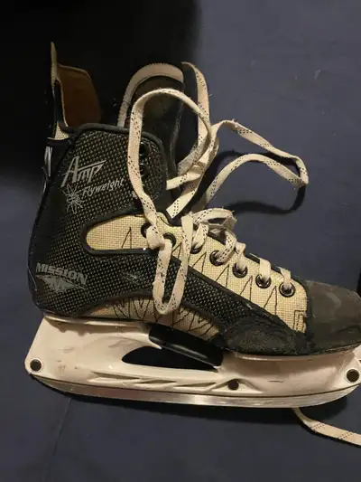 Mission Flyweight P Series Hockey Skates Senior Size 9 MEN, View more