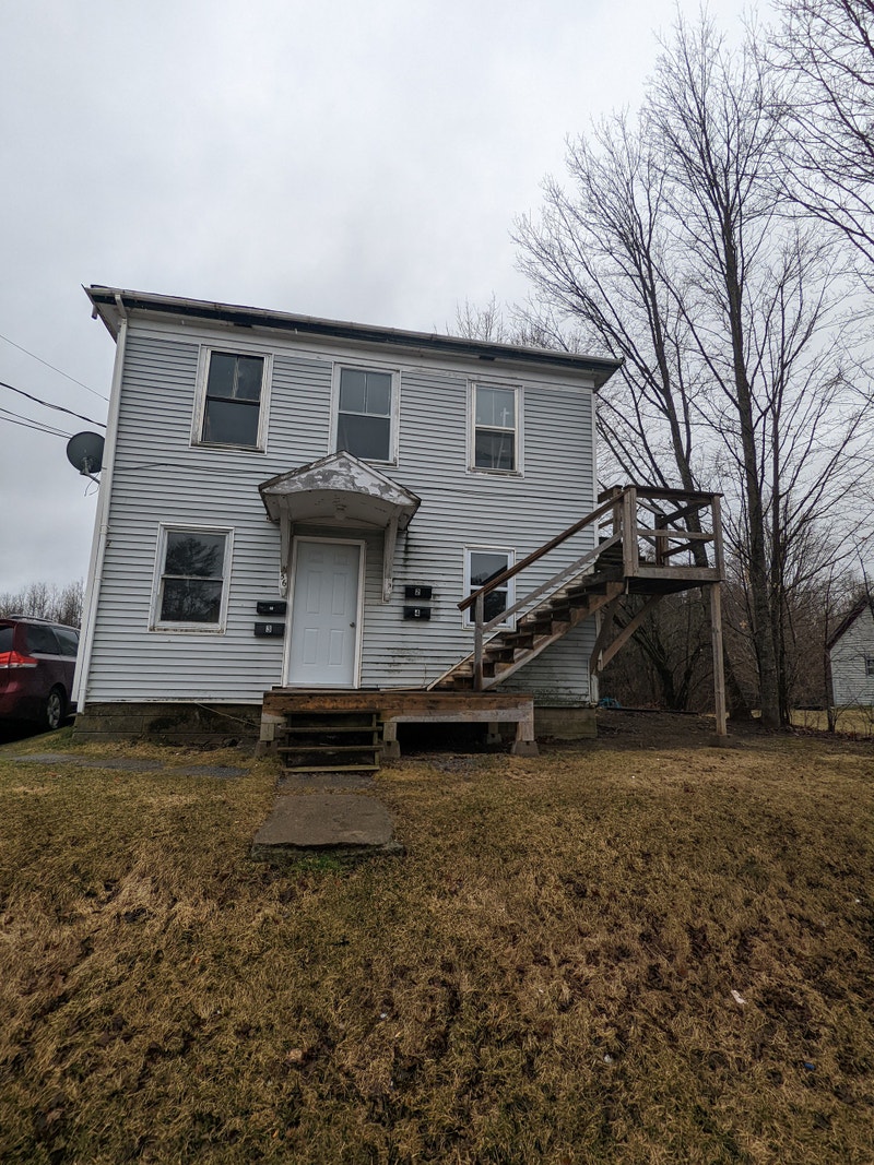 56 Church St 1 ST STEPHEN 1Br Newly Renovated, W/D hookups Long