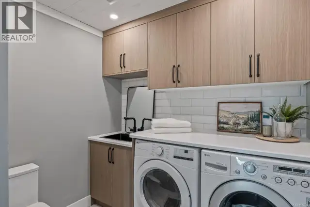 1314 Docliddle Rd Comox, British Columbia in Houses for Sale in Comox / Courtenay / Cumberland - Image 9