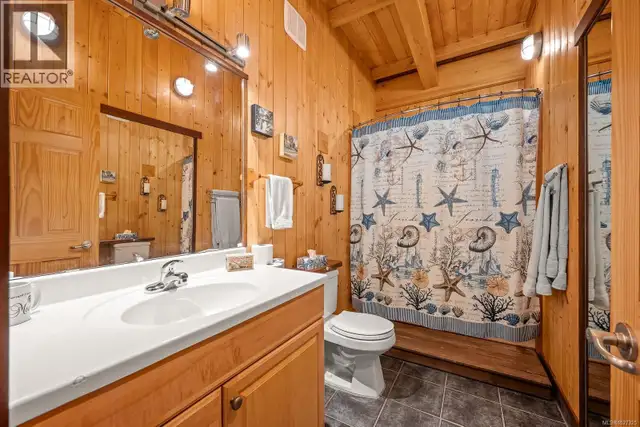 825 Austin Dr Cortes Island, British Columbia in Houses for Sale in Campbell River - Image 36
