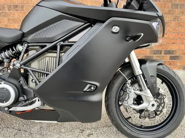 2021 Zero Motorcycles SR/S SRS ZF 14.4 **LIKE NEW** in Street, Cruisers & Choppers in Markham / York Region - Image 15