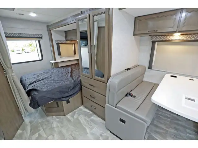 2022 Thor Motor Coach Quantum KM24 1 extension ! Sprinter Merced in RVs & Motorhomes in Laval / North Shore - Image 7