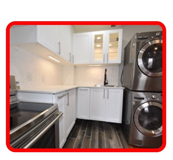 Large 2 bedroom 1 washroom apartment on Queen St. W 3