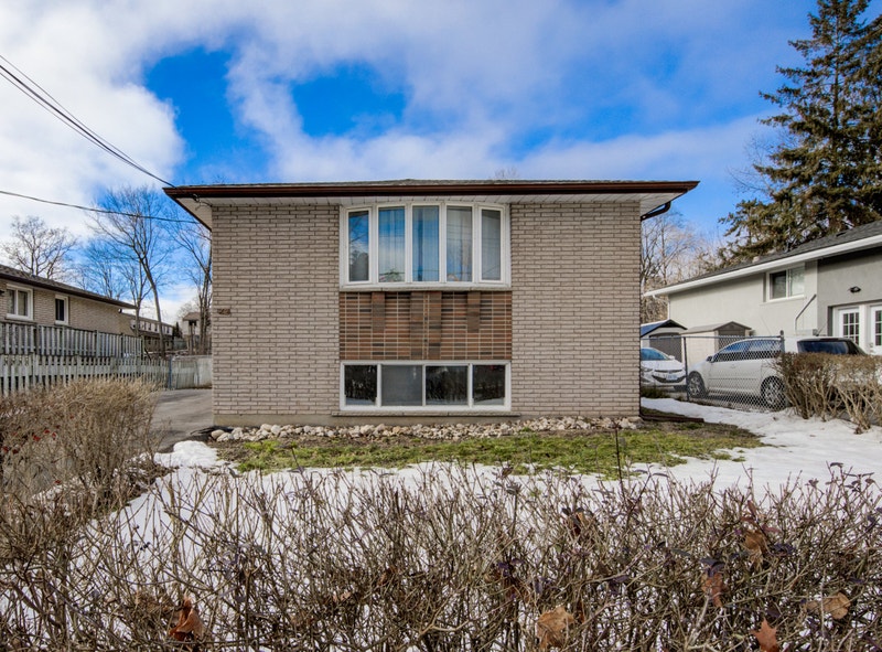 42 Scenic Dr 2 BEDROOM UNIT IN DUPLEX Long Term Rentals Kitchener