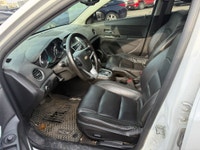 Experience the Perfect Balance of Efficiency and Comfort with the 2015 Chevrolet Cruze 2LT – Your Id... (image 5)