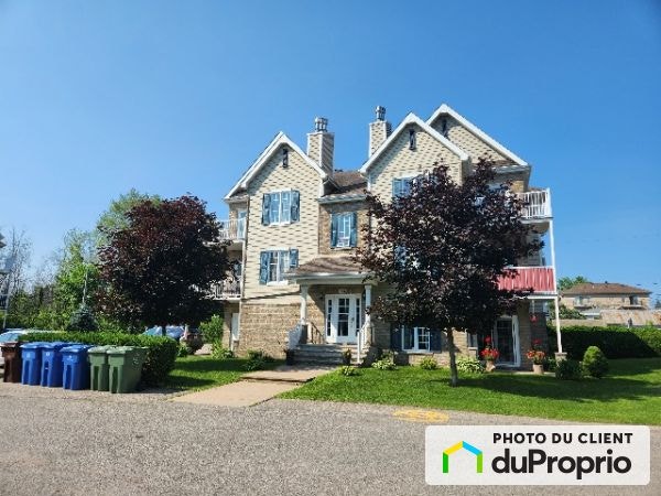 $369,000 - Condominium for sale in St-Joseph-Du-Lac — photo 1