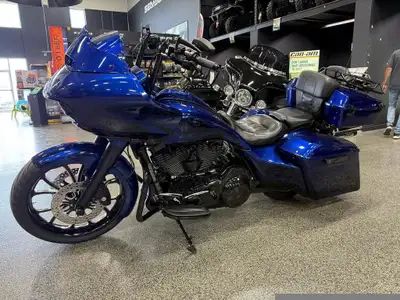 2016 Harley-Davidson ROAD GLIDE SPECIAL Maximum Powersports - Hawkesbury, Ontario Édition spéciale a...