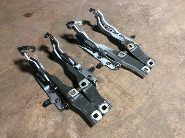 2017-2022 Ford Superduty Hood Hinges in Auto Body Parts in Owen Sound