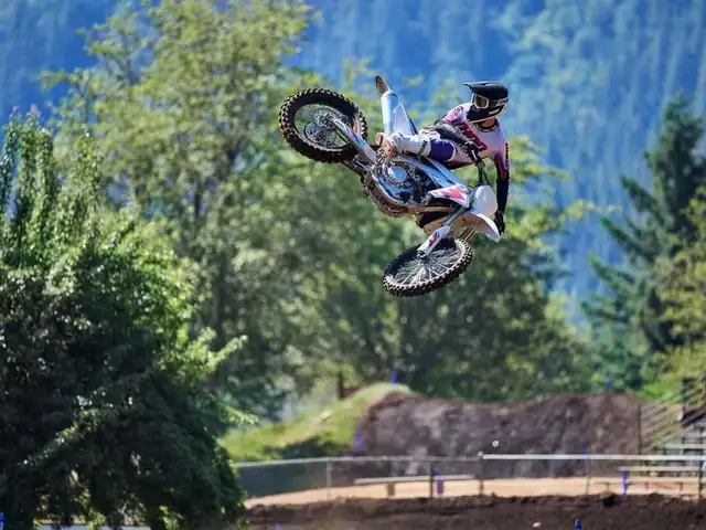 2024 Yamaha YZ450F in Dirt Bikes & Motocross in Cambridge - Image 21