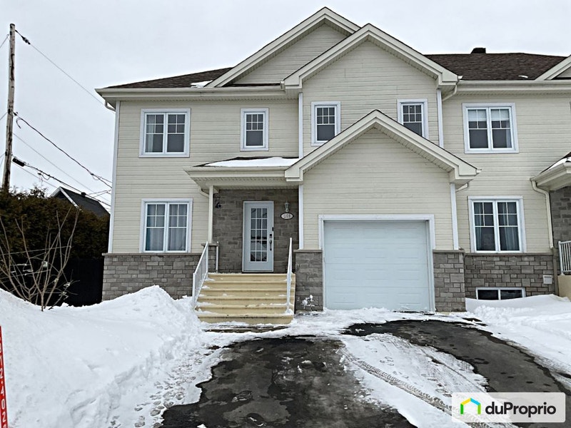 567 000 Maison 2 étages à vendre à StSulpice Maisons à vendre