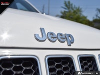 Welcome to 11 Motors. JUST IN! PRICED TO SELL! - CLEAN CARFAX NO ACCIDENTS -- 32 SERVICE RECORDS! OV... (image 8)