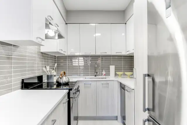 Tour d'Auteuil - 0 Bedroom, 1 Bathroom, Bach Apartment for Rent in Long Term Rentals in City of Montréal - Image 6