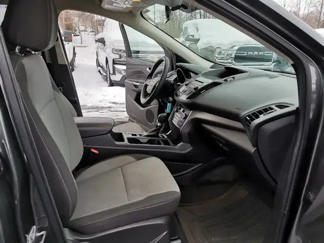 2017 Ford Escape SE652388010067211217
