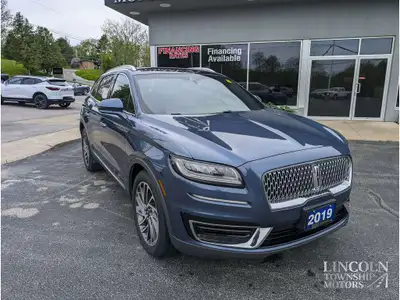 Clean CarFax, Remote Start, Sunroof, Heated Seats, AWD & More! 2019 Lincoln Nautilus Reserve Blue Di...