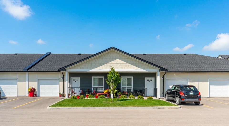 Pet-Friendly Two Bedroom Two Bath with In-suite Laundry for Rent 5