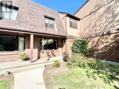 Beautiful and spacious 3-bedroom, 2.5-bathroom home located in a highly desired neighbourhood. This...