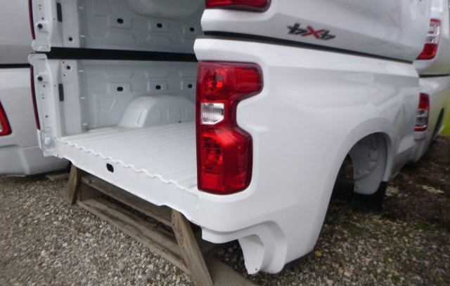 2019 - 2025 Chevrolet Silverado 1500 6'5 White Take off TruckBox in Auto Body Parts in Kitchener / Waterloo