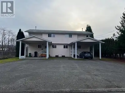 * PREC - Personal Real Estate Corporation. Welcome to this well-designed duplex featuring three bedr...