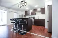 5BR 2WR Condo Apt in Mississauga near Dundas / The Credit Woodla