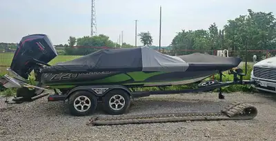 Nitro Z20 with 250 pro XS Boat was bought new, never used has maybe 10hours on it. I've attached the...