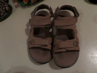 North Face Sandals size 7